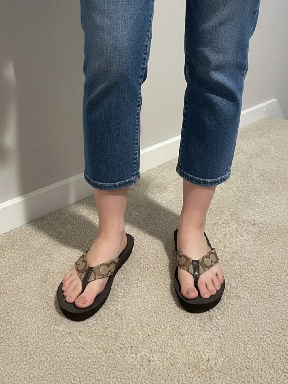 Coach Platform Brown Signature Canvas Flip Flops with Dark Footbed Sz 6